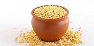 yellow moong dal nutrition facts and calories