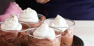 Homemade Chocolate Mousse with Cocoa Powder
