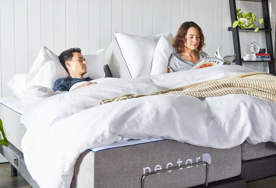 Split King Adjustable Bed, What Kind Of Sheets Do You Put On An Adjustable Bed