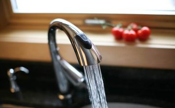 Best Moen Single Handle Kitchen Faucets With Pull Out Sprayer